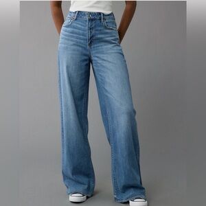 AE Dreamy Stretch Super High-Waisted Baggy Wide-Leg Jean - Medium Bright Indigo